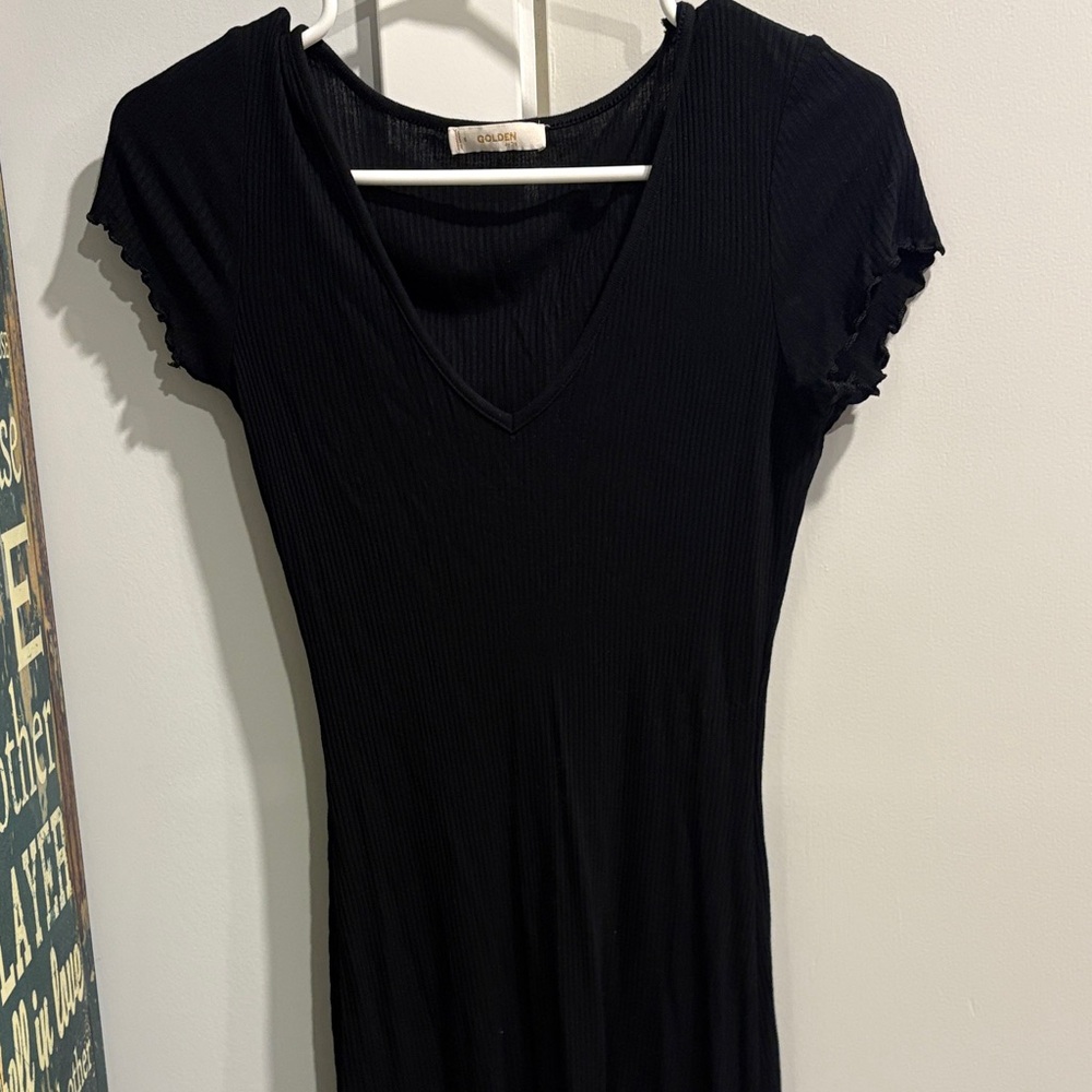 Aritzia Black V-Neck Ribbed Dress